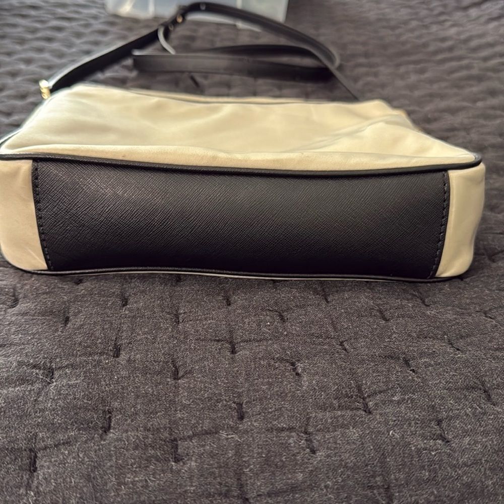 Michael Kors Nylon Crossbody Bag Cream Black Gold Hardware Travel Purse - Picture 5 of 12